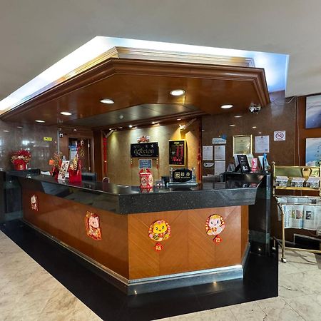 Hotel Deleeton Кота-Кинабалу Экстерьер фото