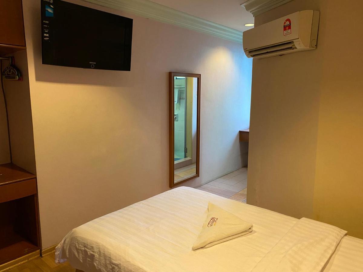 Hotel Deleeton Кота-Кинабалу Экстерьер фото