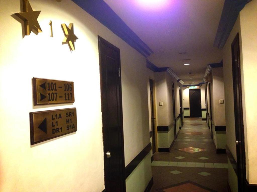 Hotel Deleeton Кота-Кинабалу Экстерьер фото