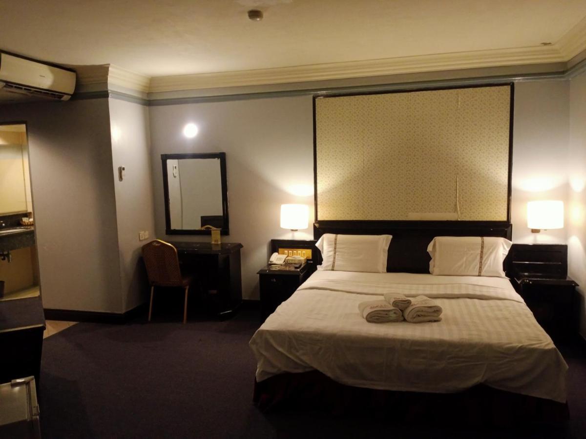 Hotel Deleeton Кота-Кинабалу Экстерьер фото
